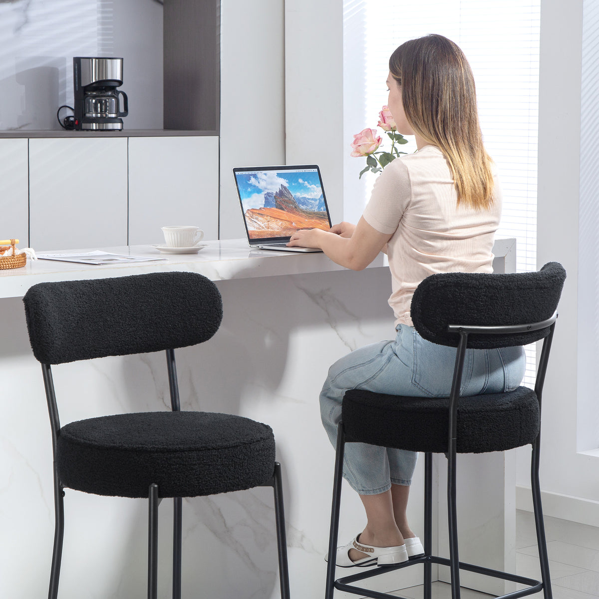 Lot de 2 tabourets de bar en tissu, dossier courbé, repose-pieds, 49x52x95cm, noir