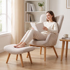 Fauteuil avec repose pied, pieds en bois et tissu aspect velours