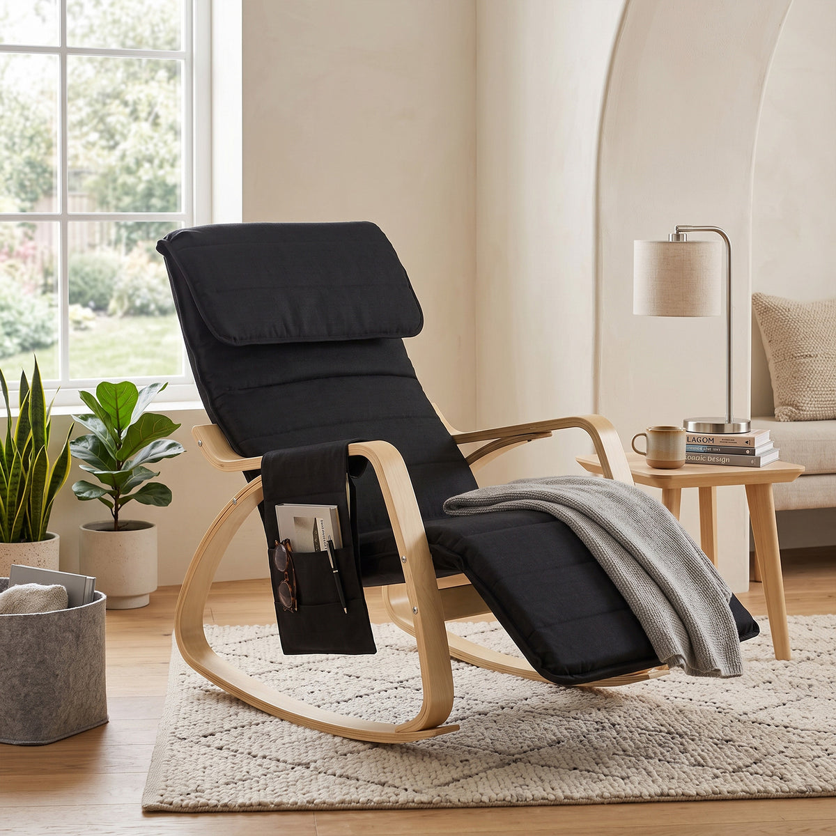 Fauteuil à bascule avec repose-pieds réglable, poche latérale, noir