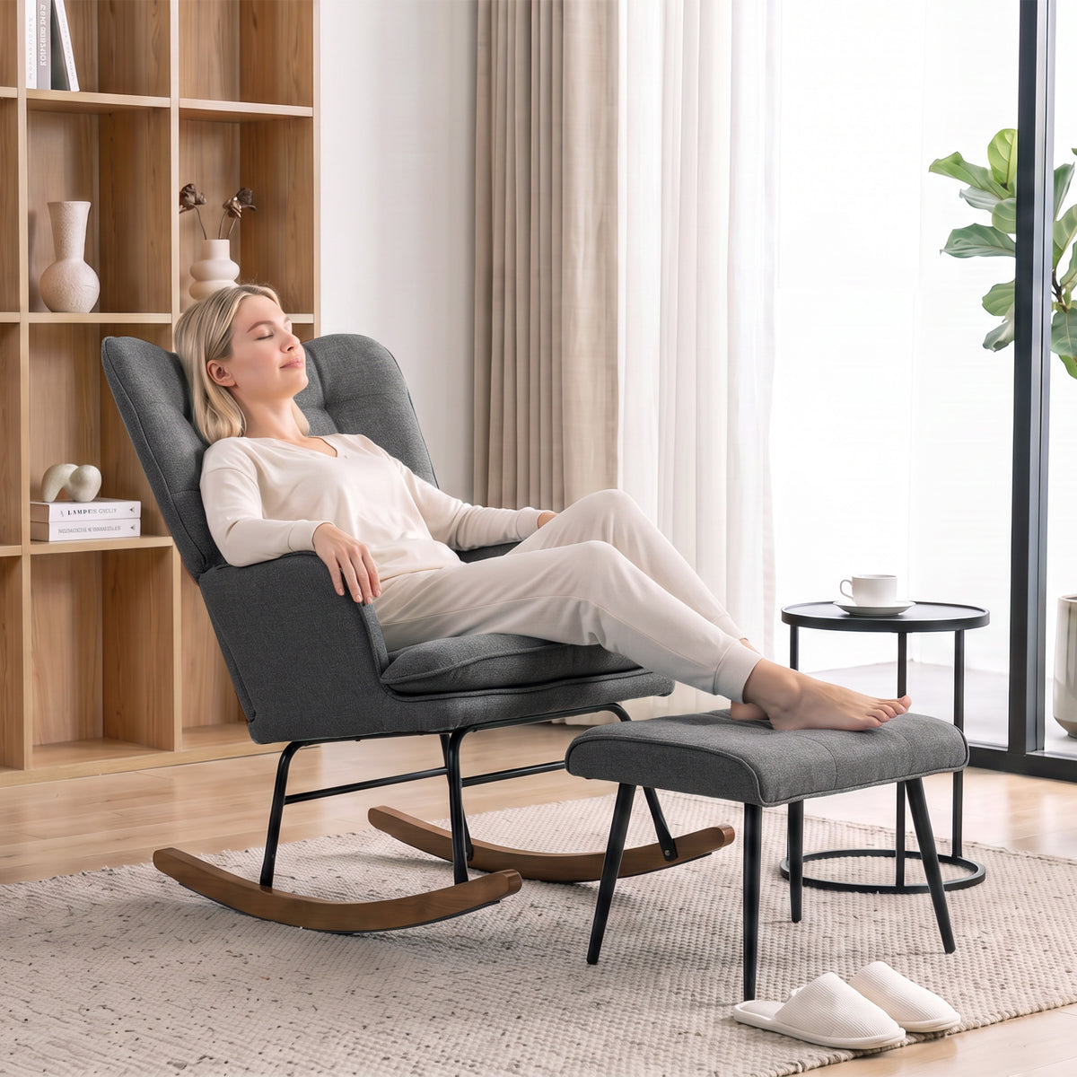 Fauteuil à bascule avec repose-pieds, coussin inclus, 64 x 89 x 90 cm, gris